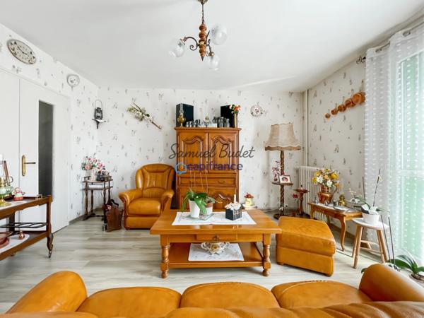 appartement familial lumineux avec parking couvert et dépendances