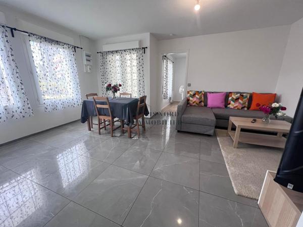 Saint-Denis (93200) Idéal Location saisonnière Pavillon divisé en 3 Appartements- 2 F2 et 1 Studio 5 mn Tramway sans Travaux