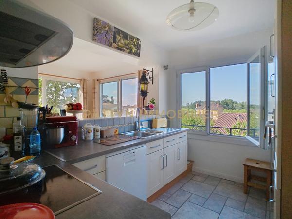 Montmerle-sur-Saône (01090) Maison de charme avec vue panoramique et dépendances à Montmerle-sur-Saône