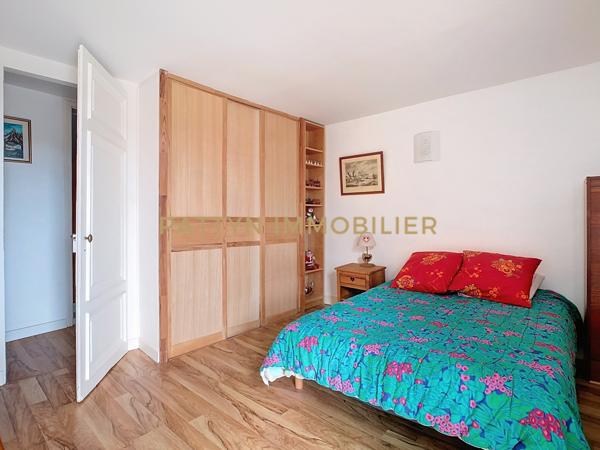 Montmerle-sur-Saône (01090) Maison de charme avec vue panoramique et dépendances à Montmerle-sur-Saône