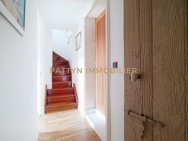 Montmerle-sur-Saône (01090) Maison de charme avec vue panoramique et dépendances à Montmerle-sur-Saône