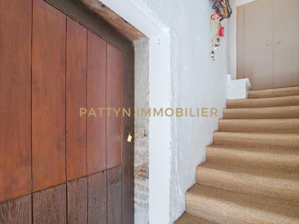 Montmerle-sur-Saône (01090) Maison de charme avec vue panoramique et dépendances à Montmerle-sur-Saône