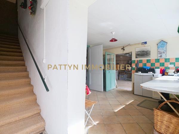 Montmerle-sur-Saône (01090) Maison de charme avec vue panoramique et dépendances à Montmerle-sur-Saône