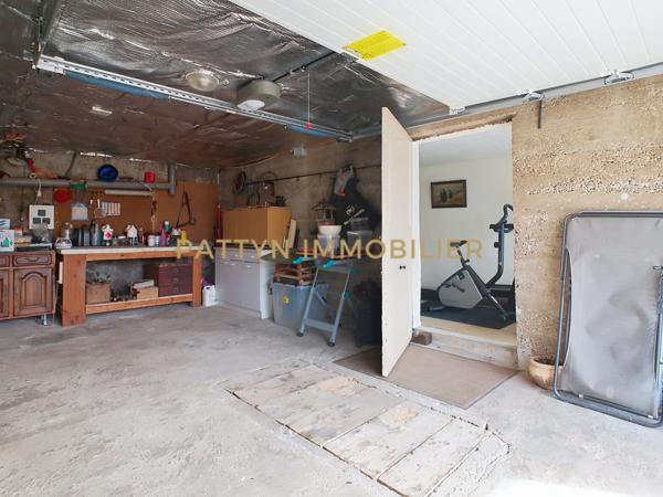 Montmerle-sur-Saône (01090) Maison de charme avec vue panoramique et dépendances à Montmerle-sur-Saône