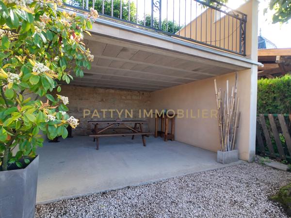 Montmerle-sur-Saône (01090) Maison de charme avec vue panoramique et dépendances à Montmerle-sur-Saône