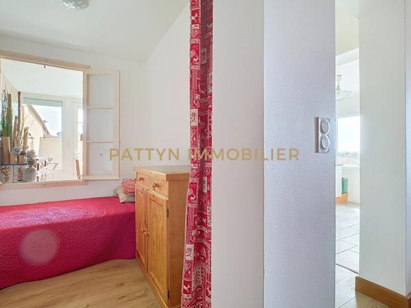 Montmerle-sur-Saône (01090) Maison de charme avec vue panoramique et dépendances à Montmerle-sur-Saône