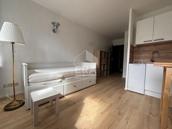 Orleans - PROCHE PONT DE  L EUROPE - Studio meublé de 21m2