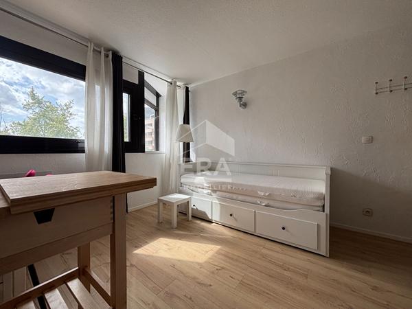 Orleans - PROCHE PONT DE  L EUROPE - Studio meublé de 21m2