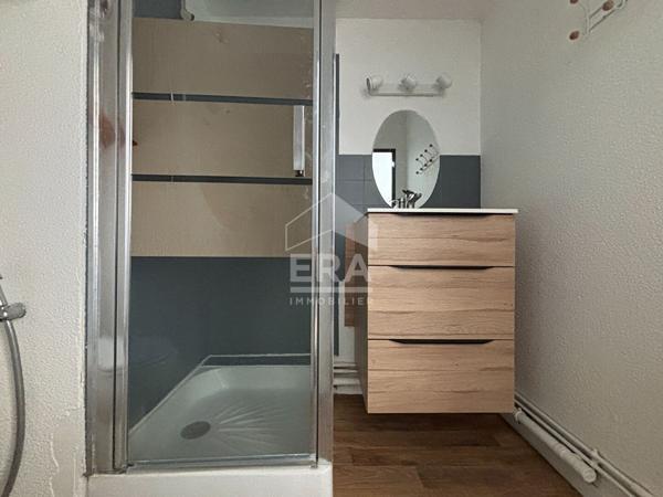 Orleans - PROCHE PONT DE  L EUROPE - Studio meublé de 21m2