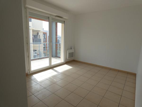 Toulouse 31200 Métro BORDEROUGE SANS FRAIS AGENCE  Agréable T4 Récent de 84.73m² ,Terrasse de 19.50m² + loggia chambre de 5.82m² , place de parking sous sol,