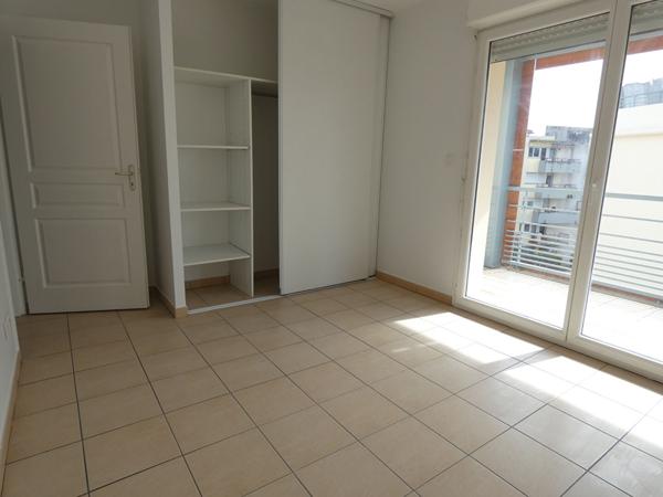 Toulouse 31200 Métro BORDEROUGE SANS FRAIS AGENCE  Agréable T4 Récent de 84.73m² ,Terrasse de 19.50m² + loggia chambre de 5.82m² , place de parking sous sol,