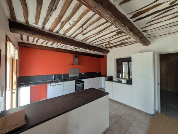 EXCLUSIVITÉ – Charmante maison de plain-pied avec jardin arboré