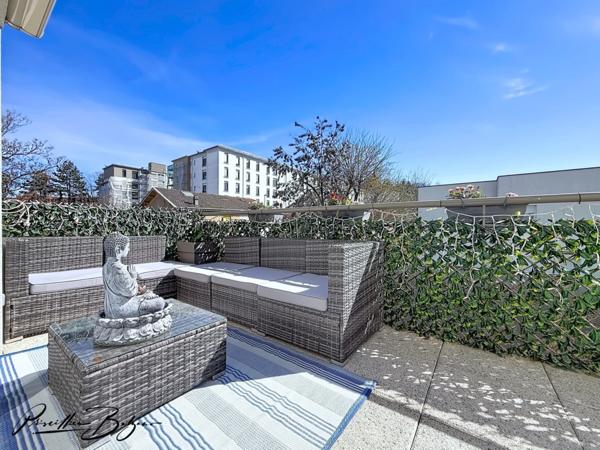 Appartement à vendre 5 pièces SAINT FONS (69🏡 SAINT-FONS – T5 DERNIER de 104 m² ÉTAGE AVEC TERRASSE 26 m² – RÉSIDENCE RÉCENTE