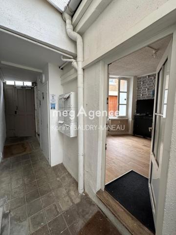 Appartement à POITIERS, 86000 - 1 pièce 30m²