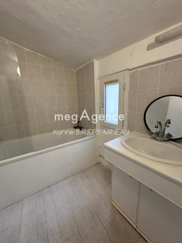 Appartement à POITIERS, 86000 - 1 pièce 30m²