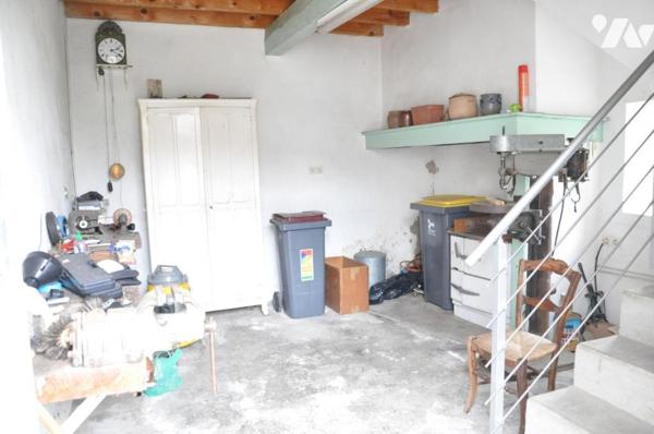 AUREILHAN ANCIEN CORPS DE FERME  AVEC DEPENDANCES  Terrain de 1300 m2