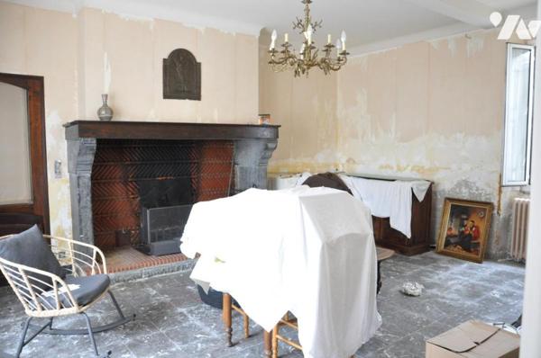 AUREILHAN ANCIEN CORPS DE FERME  AVEC DEPENDANCES  Terrain de 1300 m2