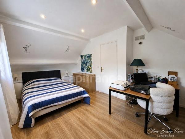 Maison à vendre 7 pièces 161 M2 PONT SUR YONNE (89), Terrain 1974 M2, 4 Chambres, Piscine avec abri 10 M X 5 m