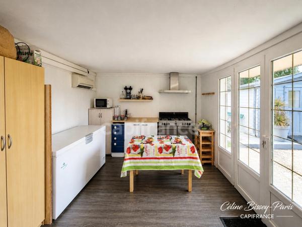 Maison à vendre 7 pièces 161 M2 PONT SUR YONNE (89), Terrain 1974 M2, 4 Chambres, Piscine avec abri 10 M X 5 m