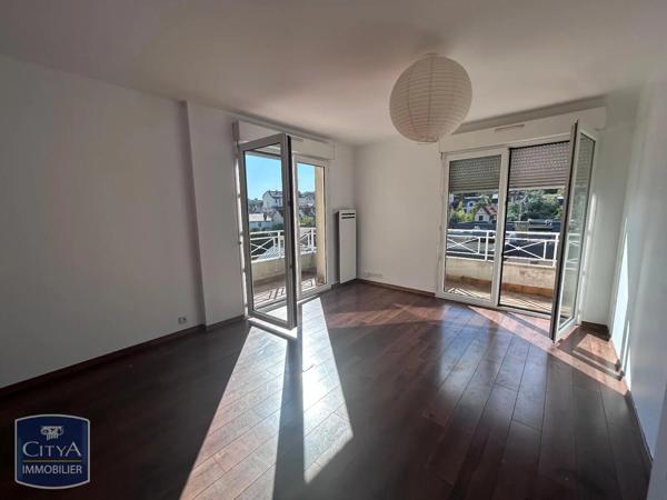 Appartement à louer 2 pièces 46.3m² Chaville (92370)