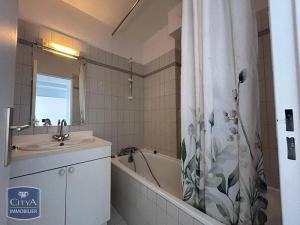 Appartement à louer 2 pièces 46.3m² Chaville (92370)
