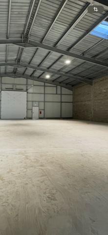 250 m2 :Entrepôt ou local industriel Valmont,