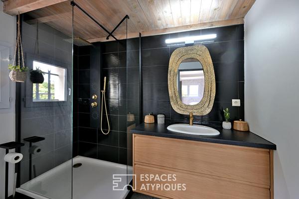 Villa de caractère avec studio indépendant, jardin et piscine