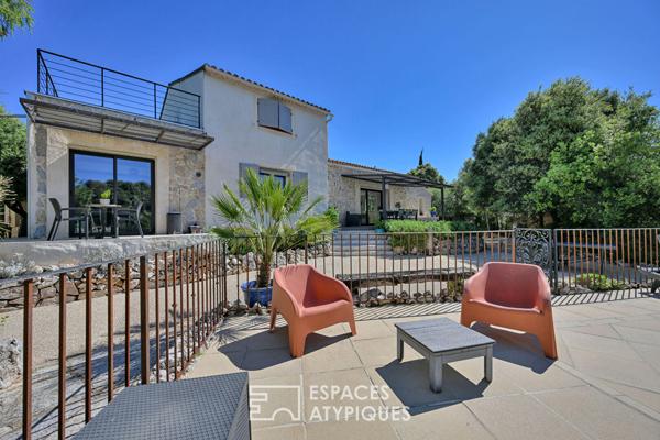 Villa de caractère avec studio indépendant, jardin et piscine