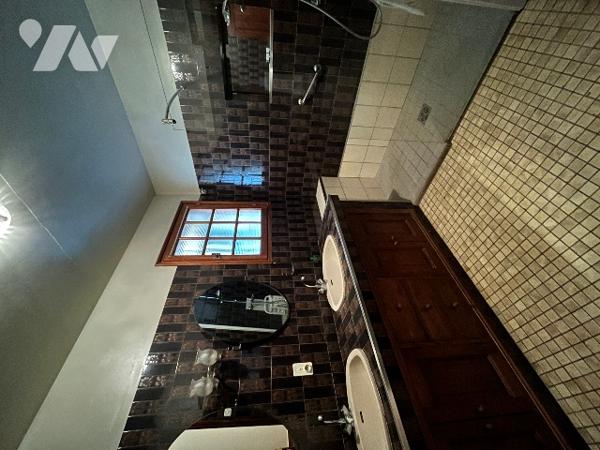 Fontvieille proche du centre ville, maison de 139 m² sur un terrain clos de 4930 m²