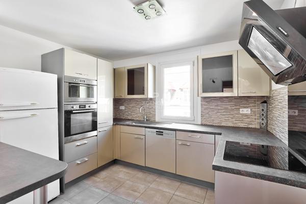 SEVRES CENTRE - APPARTEMENT LUMINEUX €435 000 ** - Référence 572-S