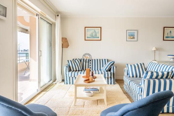 PLAGE BENOIT – GRANDS HÔTELS APPARTEMENT D’EXCEPTION VUE MER