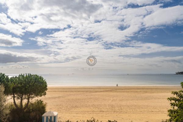 PLAGE BENOIT – GRANDS HÔTELS APPARTEMENT D’EXCEPTION VUE MER