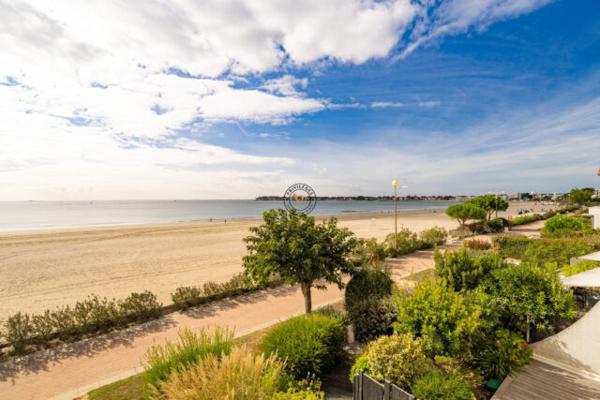 PLAGE BENOIT – GRANDS HÔTELS APPARTEMENT D’EXCEPTION VUE MER