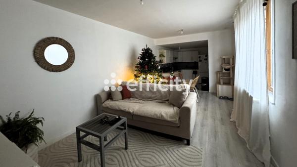 Immeuble 12 pièces - 300 m²