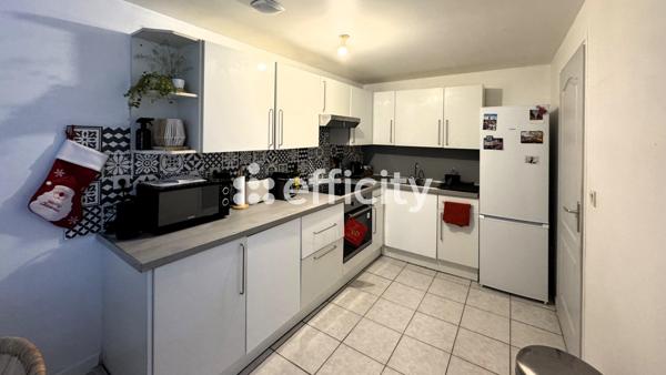 Immeuble 12 pièces - 300 m²