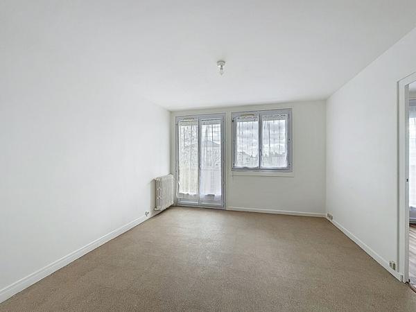 Appartement Trelaze 4pièce(s) 66.79 m2