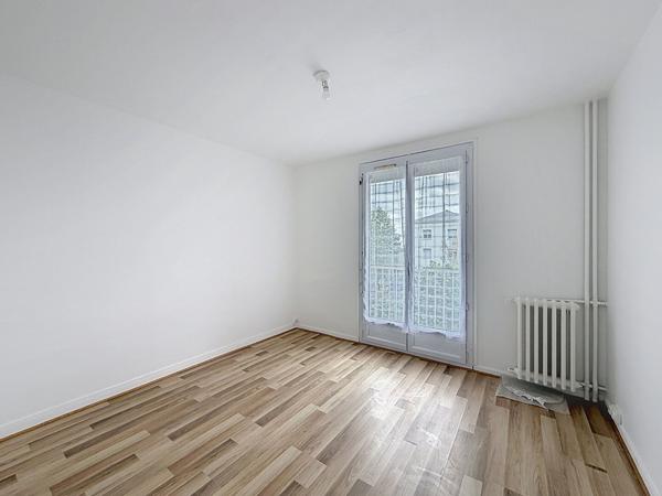 Appartement Trelaze 4pièce(s) 66.79 m2