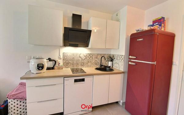 Appartement à vendre    2 pièces • 33 m2 Marseille 11