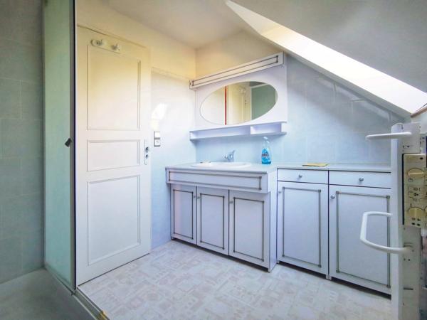 Magny-les-Hameaux (78114) Maison 6P indépendante sur 494 m² de terrain arboré