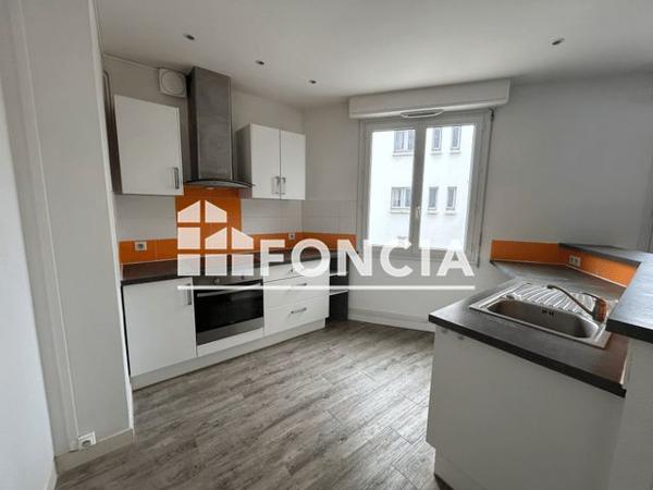 Location Appartement 3 pièces 86.8 m² - 9 RUE MALESHERBES La Roche Sur Yon 85000