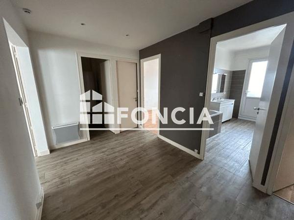 Location Appartement 3 pièces 86.8 m² - 9 RUE MALESHERBES La Roche Sur Yon 85000