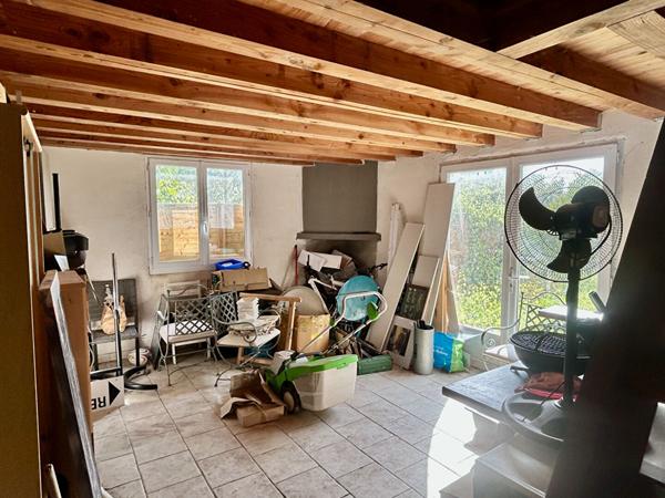 Maison de ville avec dépendance et jardin Mézin