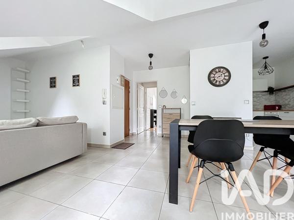 Location appartement 2 pièces 56 m² Linas