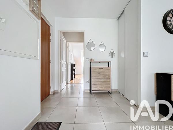 Location appartement 2 pièces 56 m² Linas