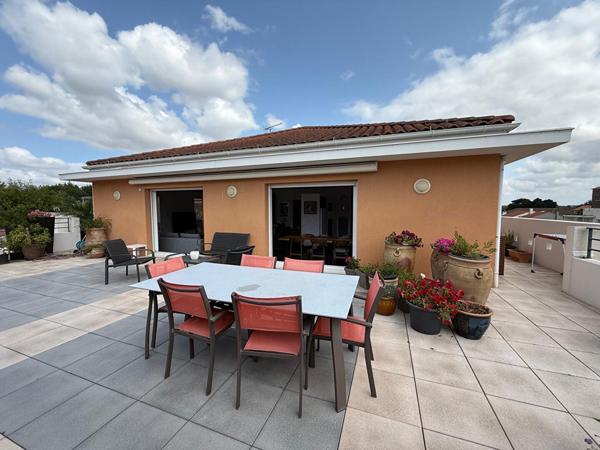 LA ROCHE SUR YON CENTRE - APPARTEMENT DE PRESTIQUE AVEC TERRASSE A VENDRE EXCLUSIVITE AMANDA