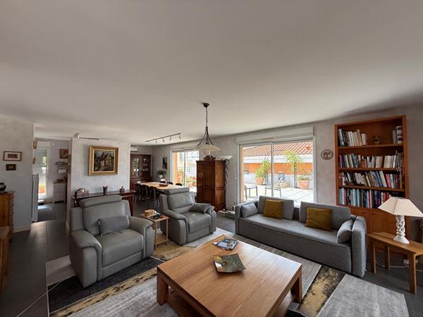 LA ROCHE SUR YON CENTRE - APPARTEMENT DE PRESTIQUE AVEC TERRASSE A VENDRE EXCLUSIVITE AMANDA