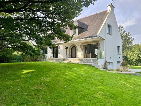MAISON - 162 m² - LOCMINÉ
