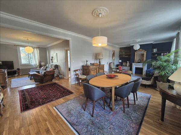 Appartement à vendre |  Néris-les-Bains |  8 pièces | 194 m²