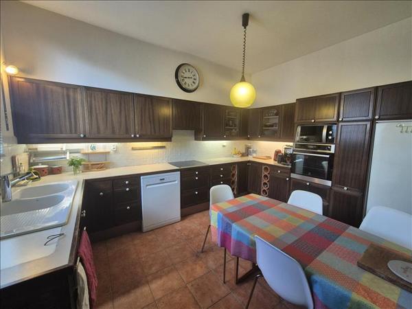 Appartement à vendre |  Néris-les-Bains |  8 pièces | 194 m²