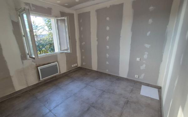 Maison à vendre    4 pièces •  Saint-Martin-d'Ardèche